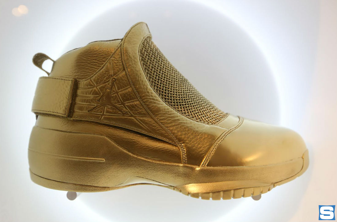 Air Jordan 19 Gold Collection