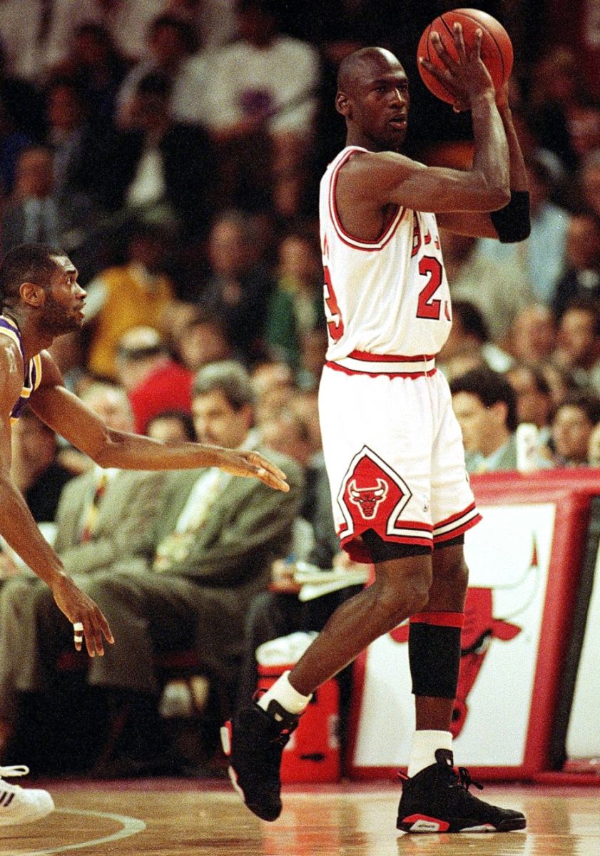 Air Jordan 6 Infrared 1991 NBA Finals Auction - Sneaker Bar Detroit