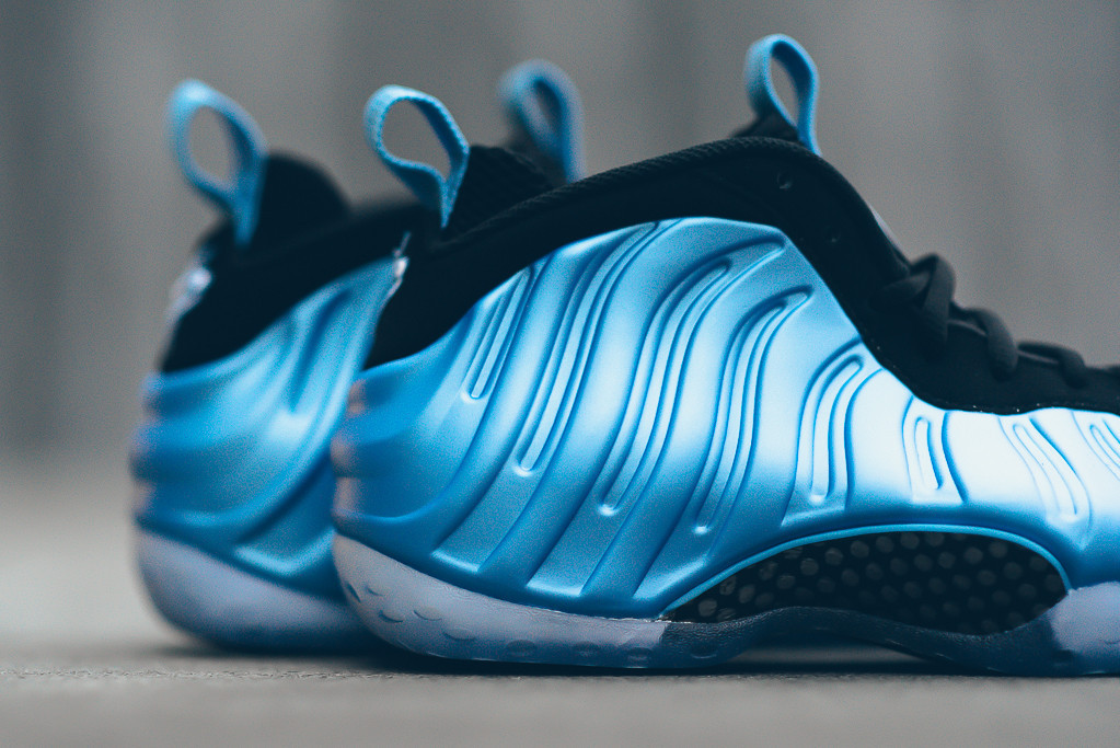 Nike Air Foamposite One University Blue Release Reminder