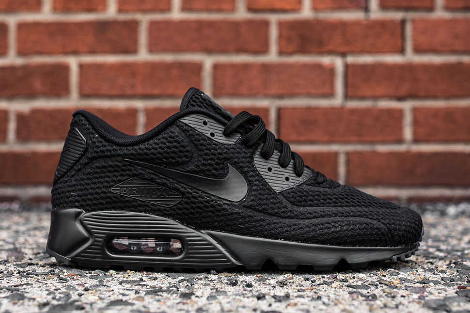 Nike Air Max 90 Ultra BR Triple Black Sneaker Bar Detroit