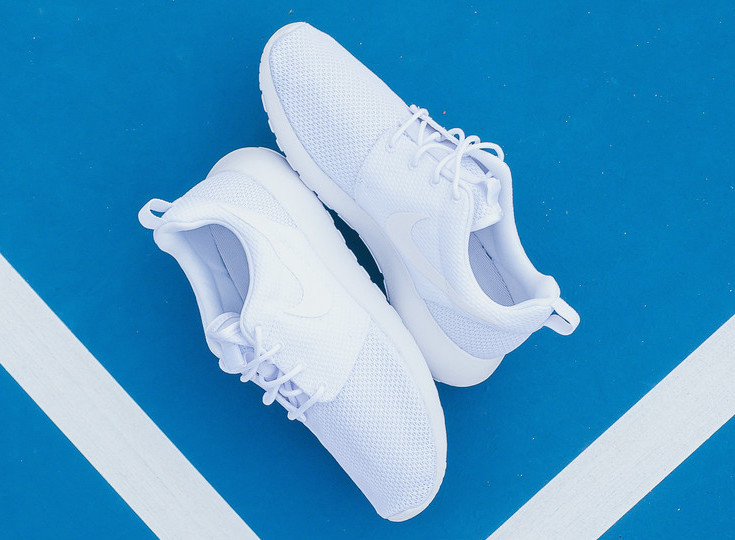 Roshe white hot sale