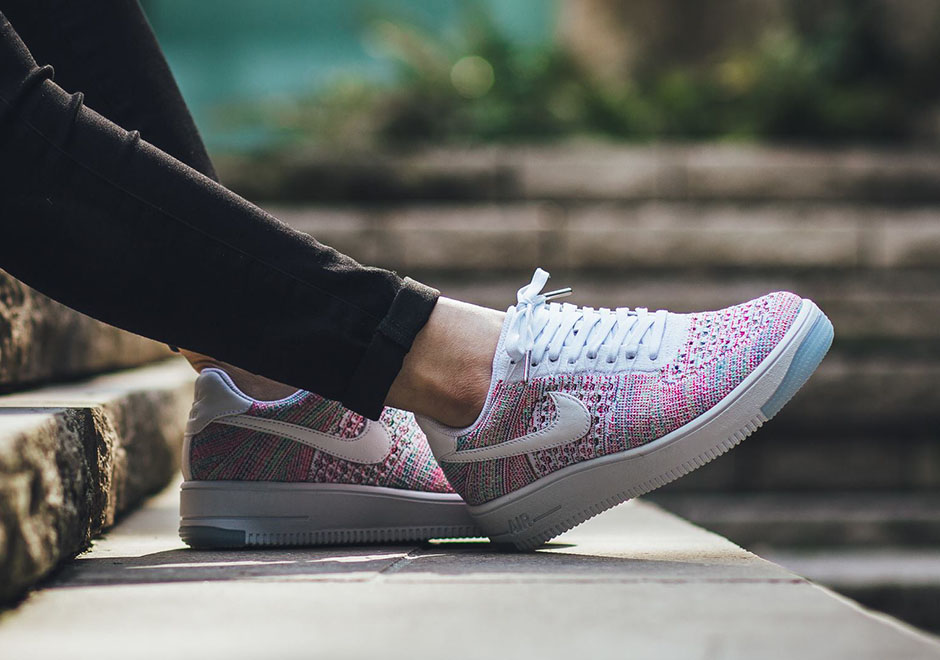 Nike WMNS Air Force 1 Flyknit Low Multicolor Radiant Emerald