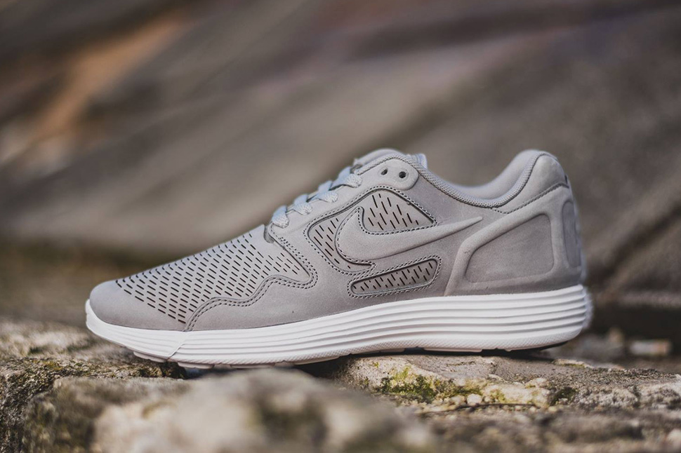 Nike Lunar Flow Premium Medium Grey