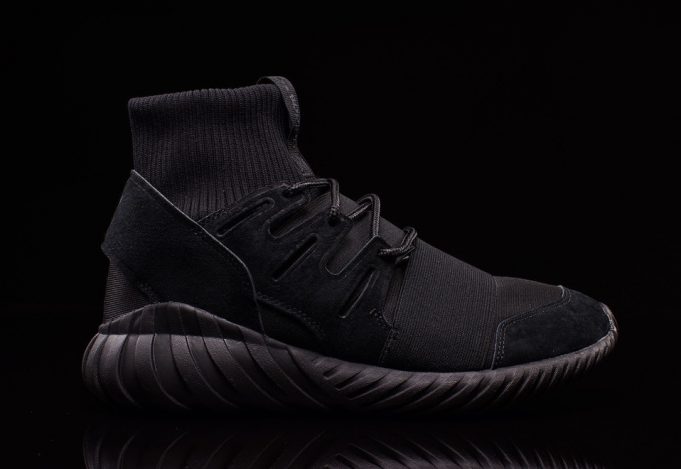 adidas tubular doom blackout