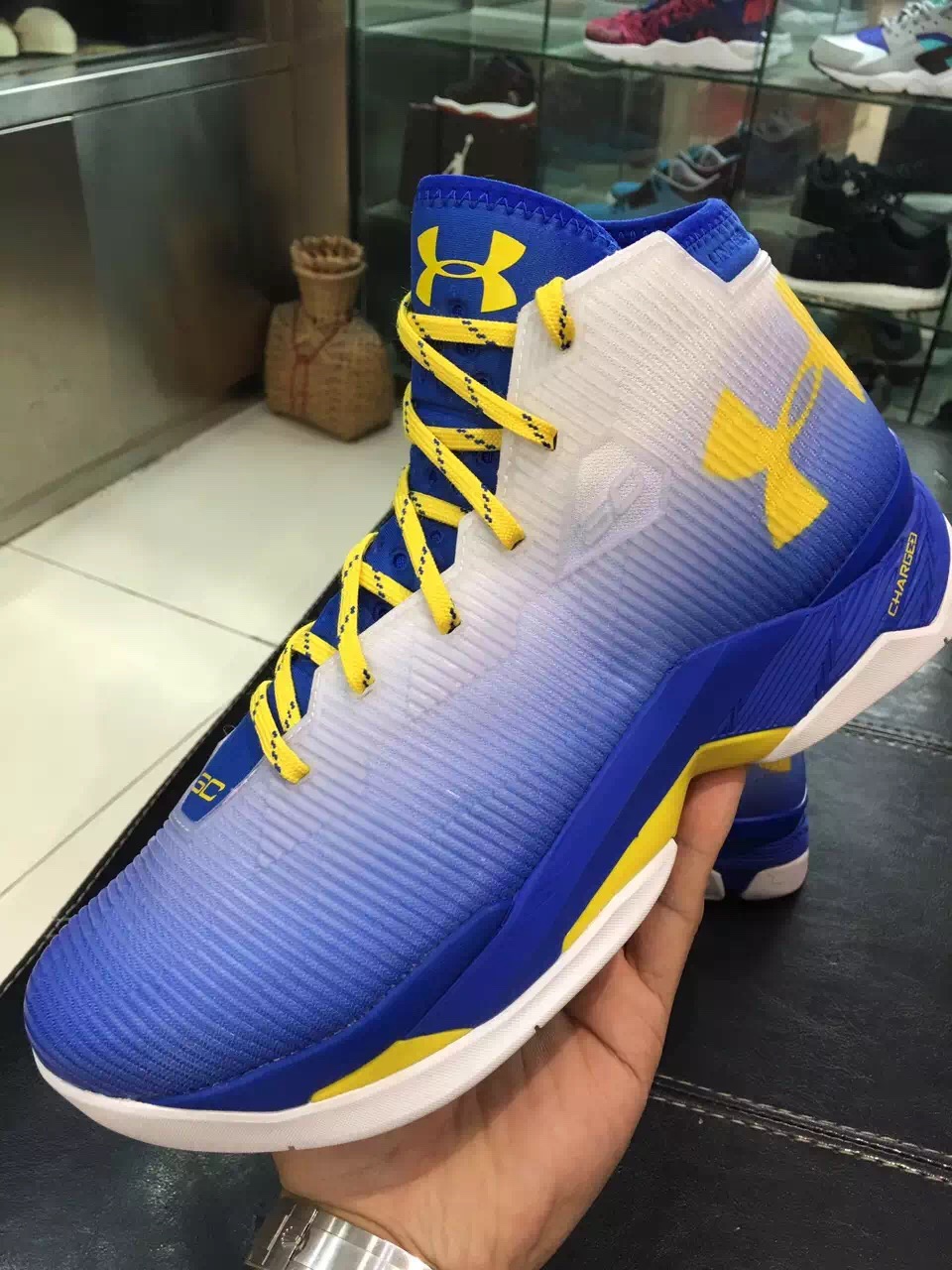 under armour curry 2.5 men yellow