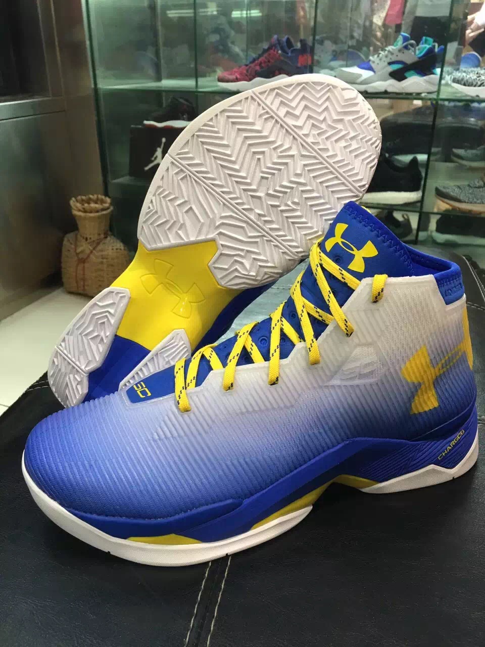 Curry 2 5 73-9