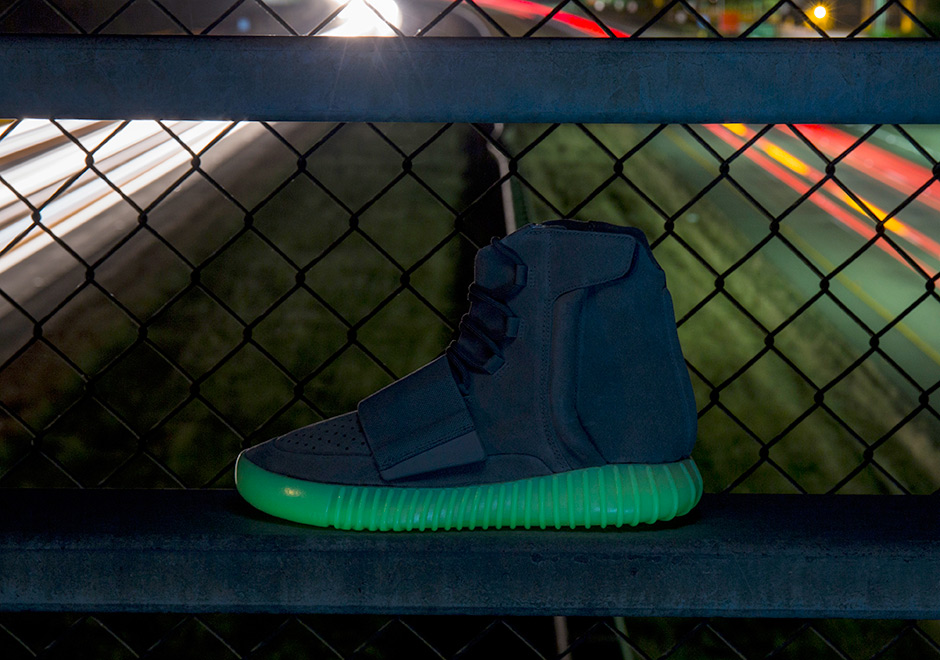 Hængsel At vise Gendanne Glow in the Dark Yeezy 750 Boost - Sneaker Bar Detroit