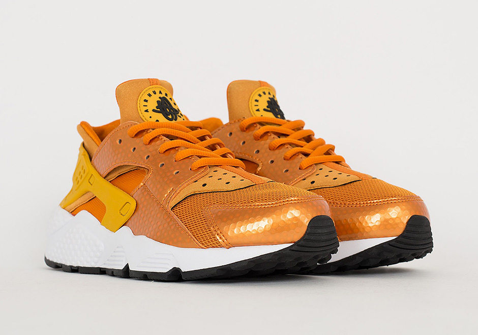 Nike Air Huarache Sunset Gold