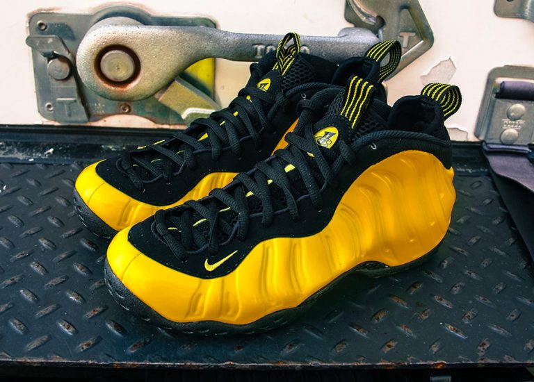 nike air foamposite one optic yellow