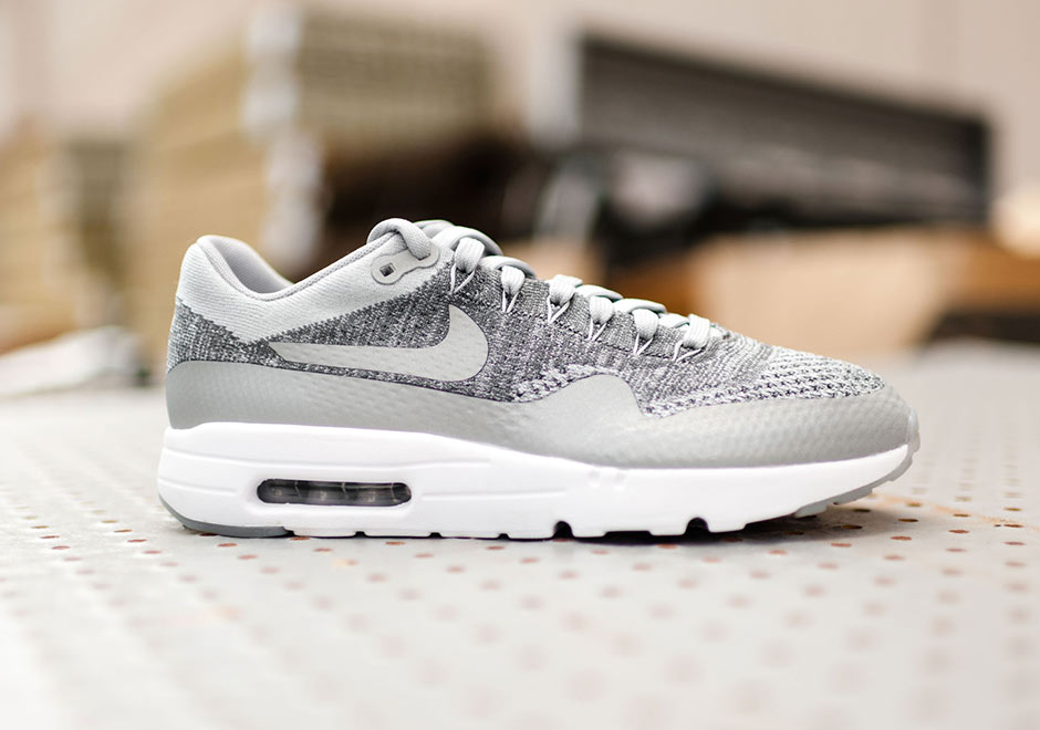 nike air max one flyknit