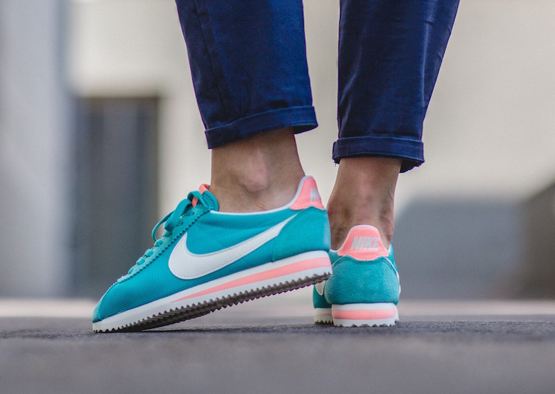 Nike Classic Cortez TXT Washed Teal Atomic Pink