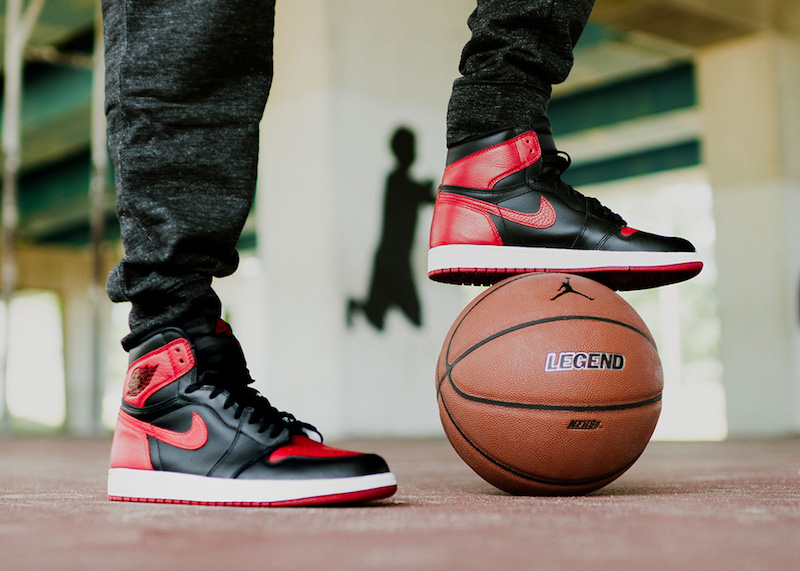 air jordan 1 retro high og banned sneakers