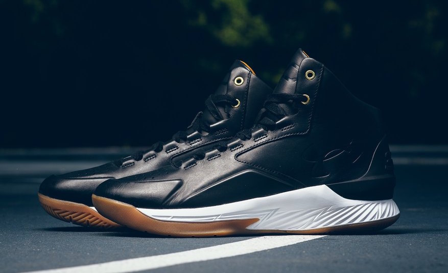 Under Armour Curry Lux Collection