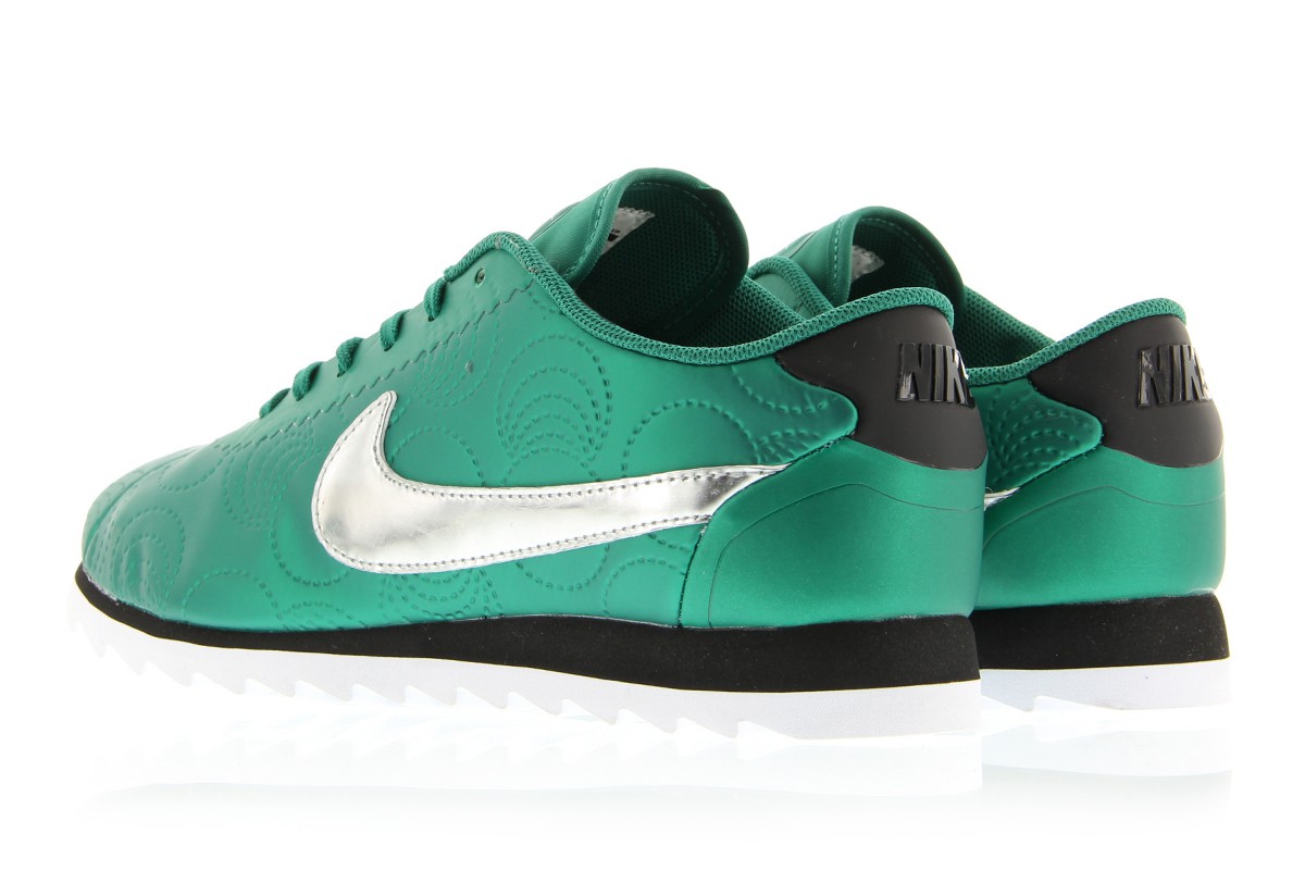 Nike WMNS Look of the City Quickstrike Pack