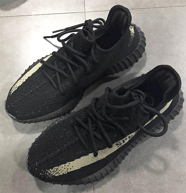 Adidas Yeezy 350 Boost v2 Black / White Release Date BY 1604 Sole