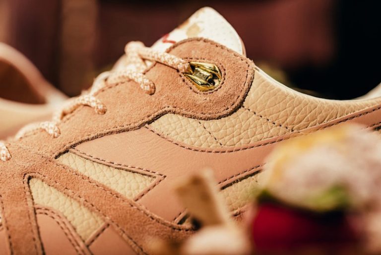 diadora feature strawberry