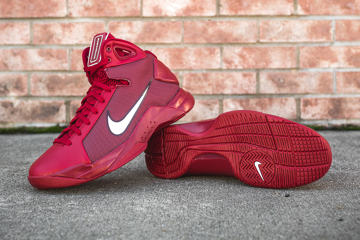 Nike hyperdunk hotsell 08 red