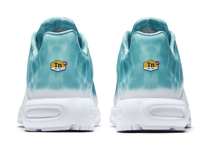 air max plus water pool turbo green