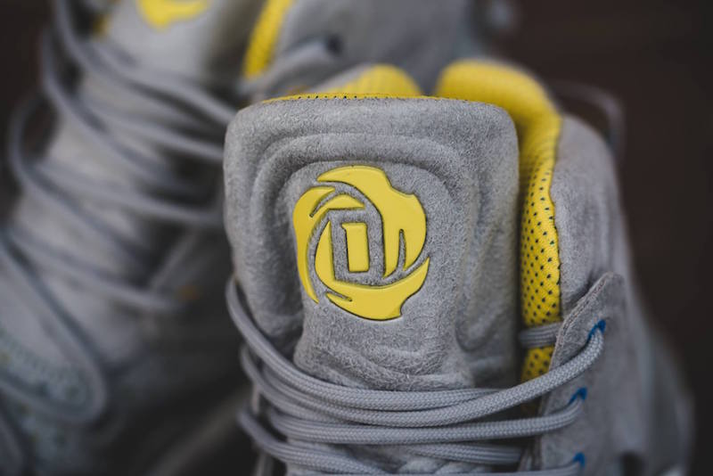 d rose 7 yellow