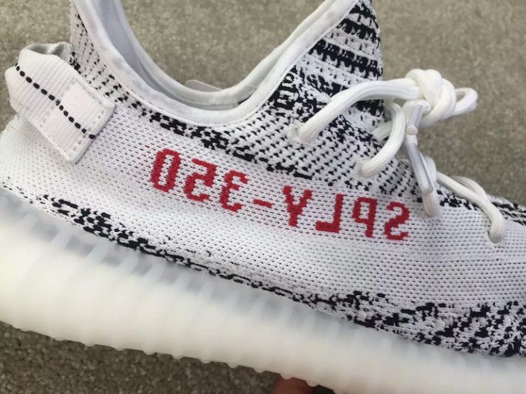 yeezy 350 white black red