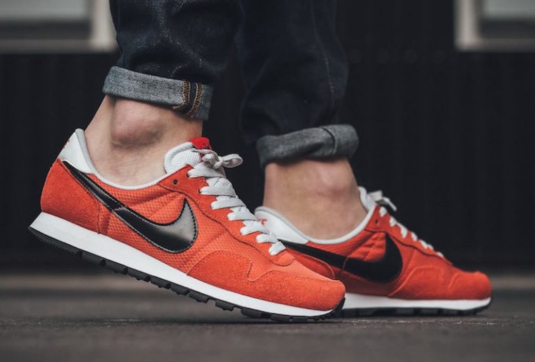 nike air pegasus orange