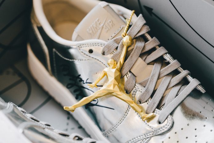 air-jordan-1-low-pinnacle-roy-williams-800-wins-21 Air Jordan 1 Low Pinnacle Roy Williams 800 Wins