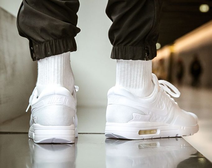 air max zero triple white