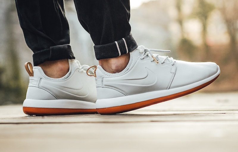 Nike Roshe Two Leather Premium Off-White Gum Brown