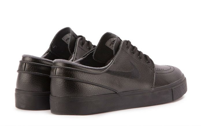 triple black stefan janoski