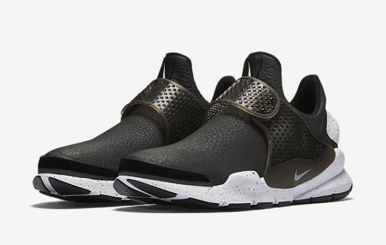 nike sock dart black white