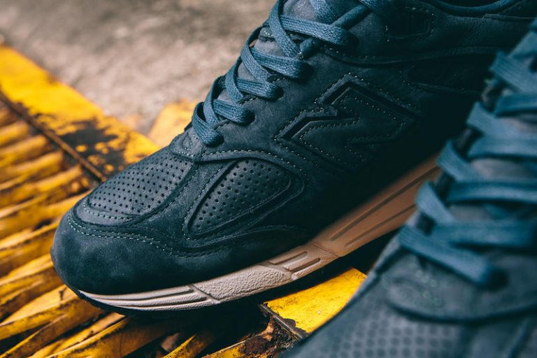 black and turquoise new balance
