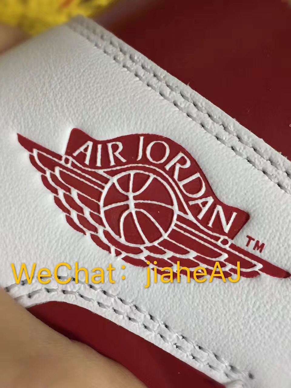 Air Jordan 1 University Red 555088-114