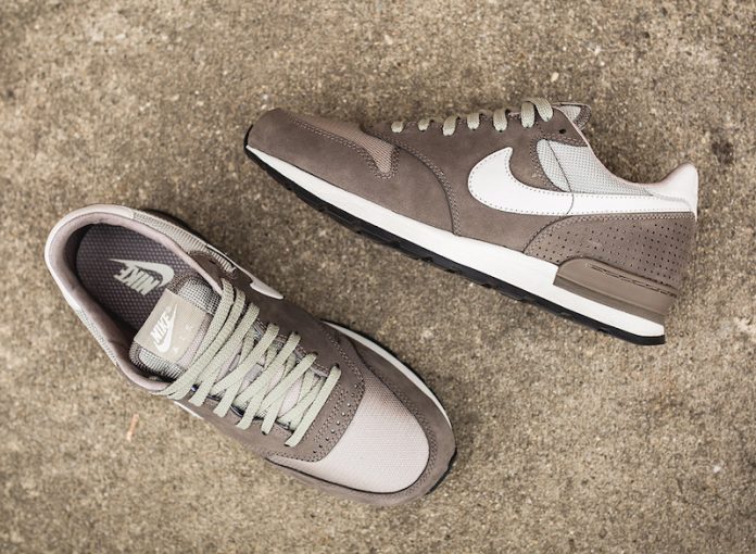 nike air zoom type smoke grey