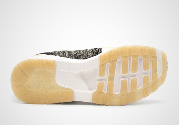 Nike WMNS Air Max Flyknit Metallic Gold Collection
