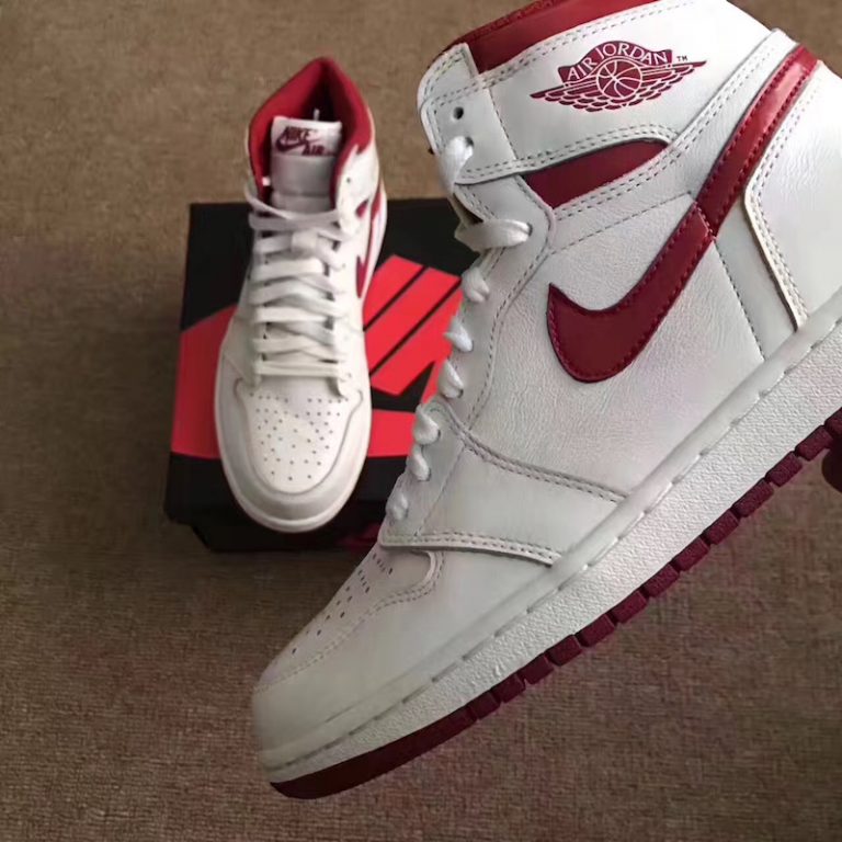 nike jordan 1 metallic red