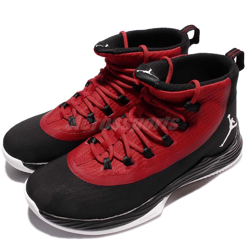 Jordan ultra fly deals 2 black and red