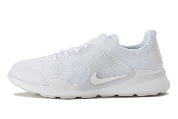 nike arrowz white sneakers