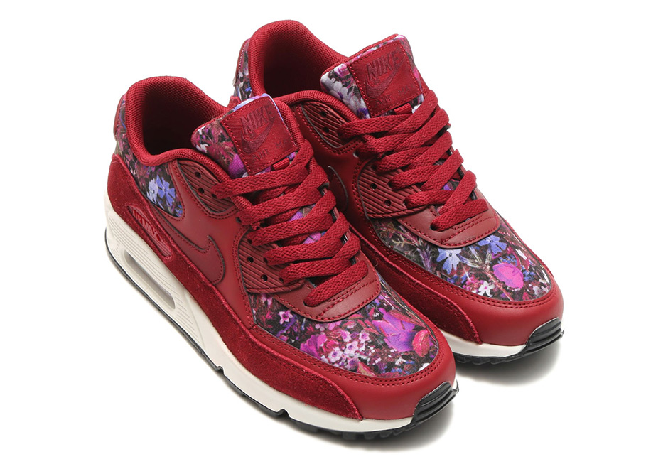 nike floral trainers