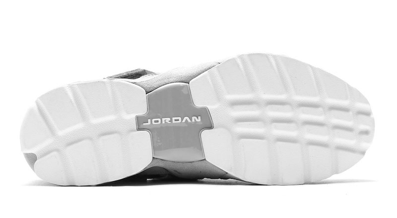 Jordan Trunner LX Light Grey 897992-003