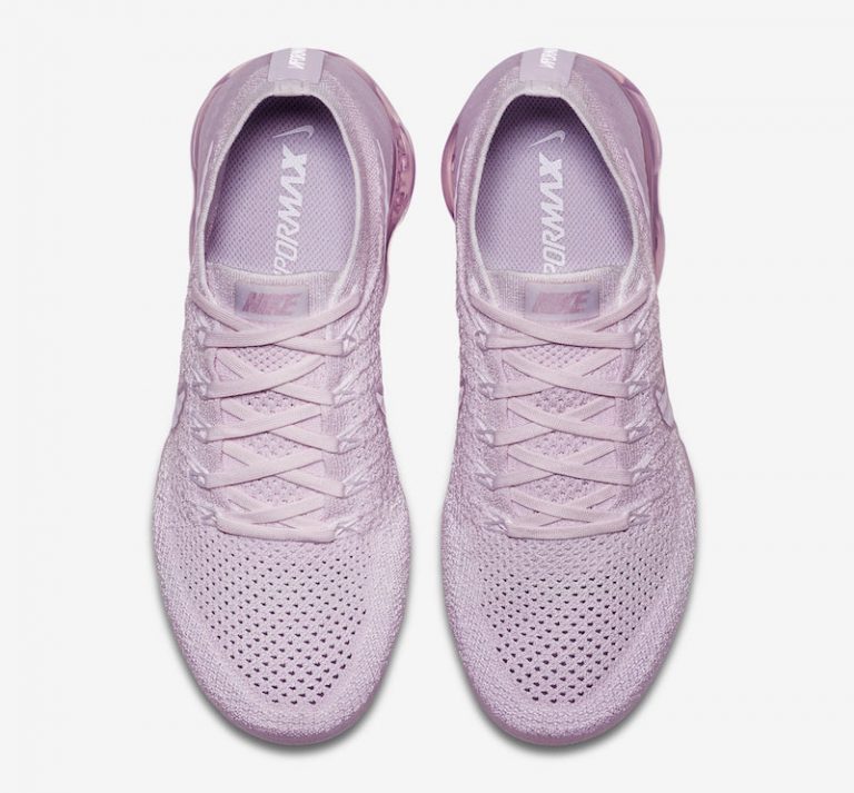nike vapormax light violet