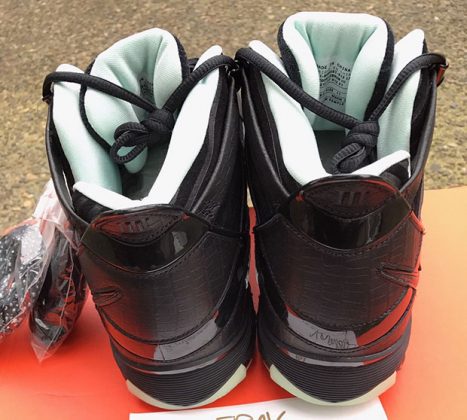 lebron 3 glow pe