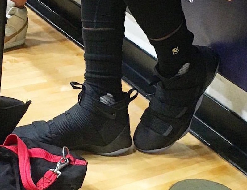 lebron soldier 11 all black cheap online