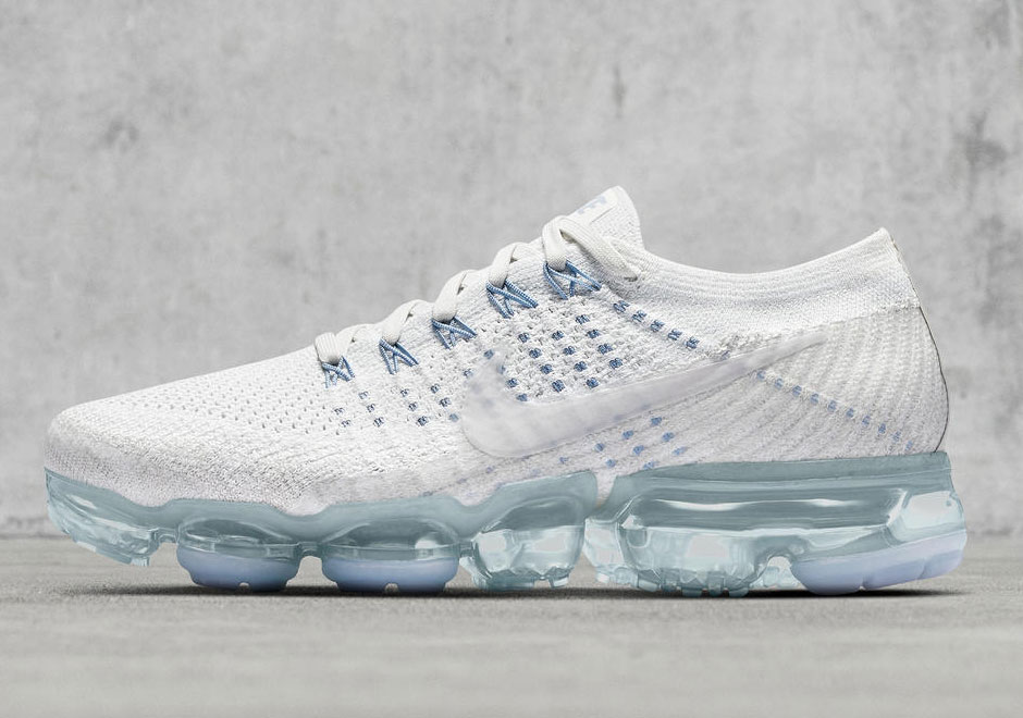 nike vapormax white and blue