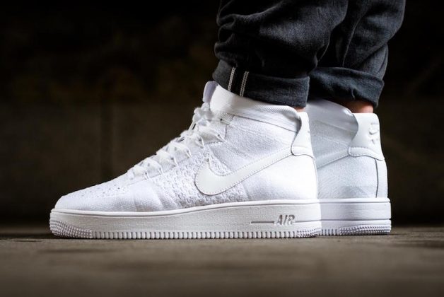 nike flyknit air force white
