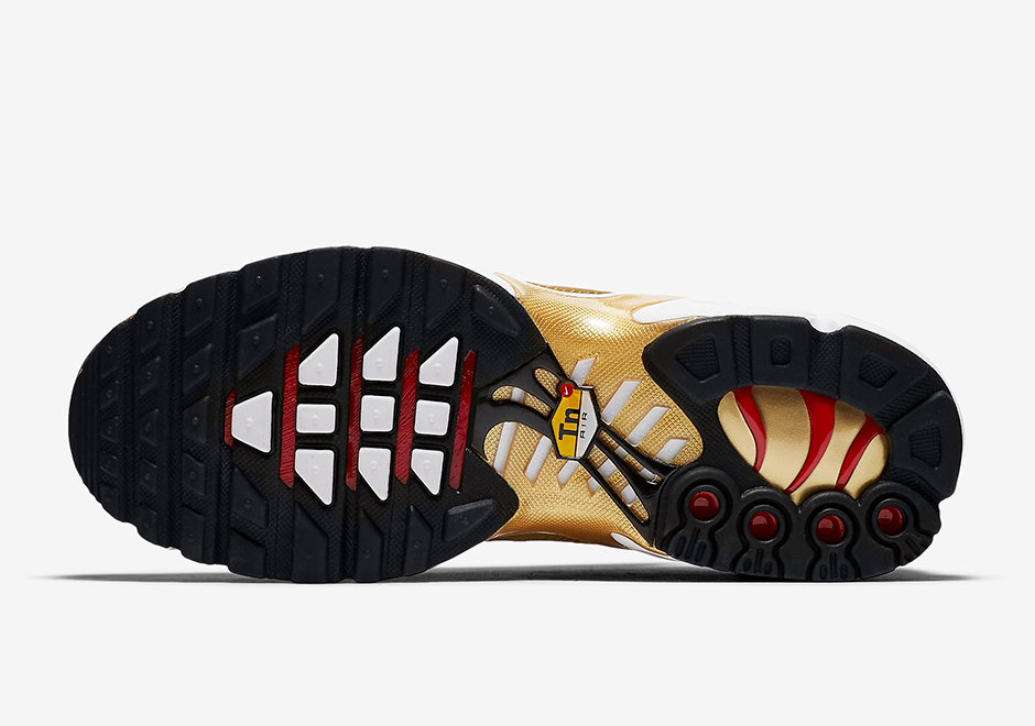 Nike Air Max Plus Metallic Gold 887092-700 Release Date Outsole