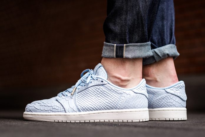 air-jordan-1-low-no-swoosh-ice-blue-872782-441 Air Jordan 1 Low Swooshless Color: Ice Blue/Ice Blue-Sail Style Code: 872782-441 Release Date: June 7, 2017