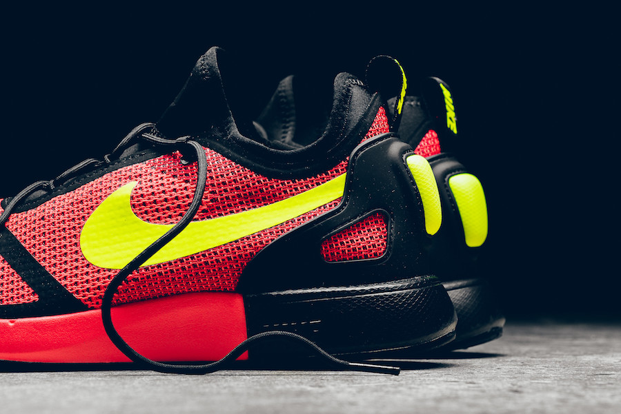 Nike Duel Racer Bright Crimson Volt