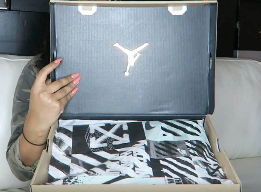OFF-WHITE x Air Jordan 1 Unboxing Video Review