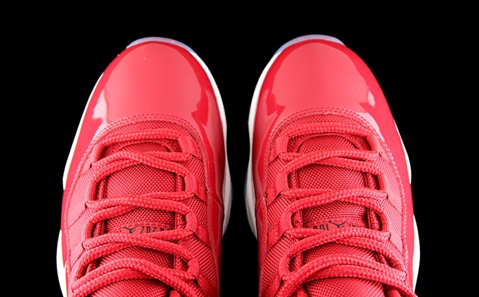 Red Jordan 11
