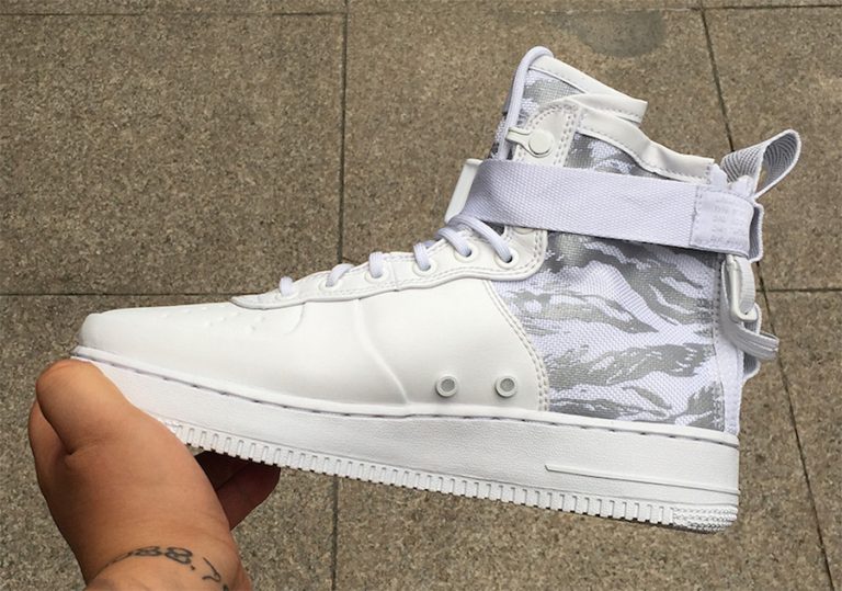 tiger stripe af1